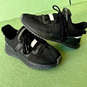 ADIDAS U-Path Run Sneakers, Men’s 5 (fits women’s 6.5-7)